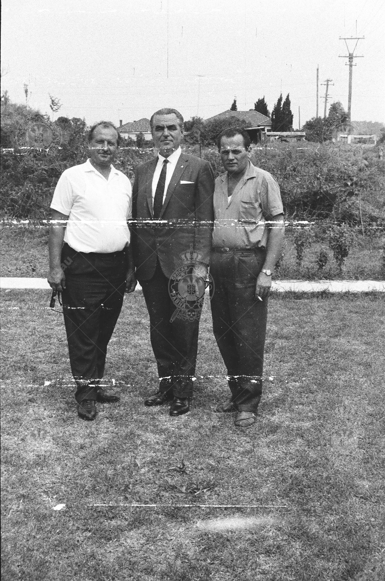 000000040003 000000040003