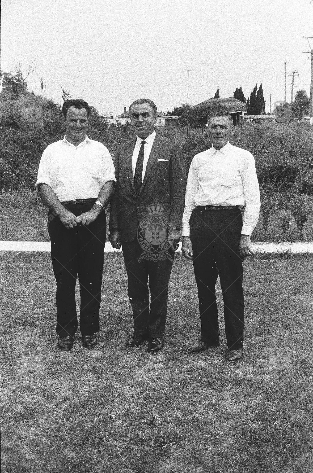 000000040004 000000040004