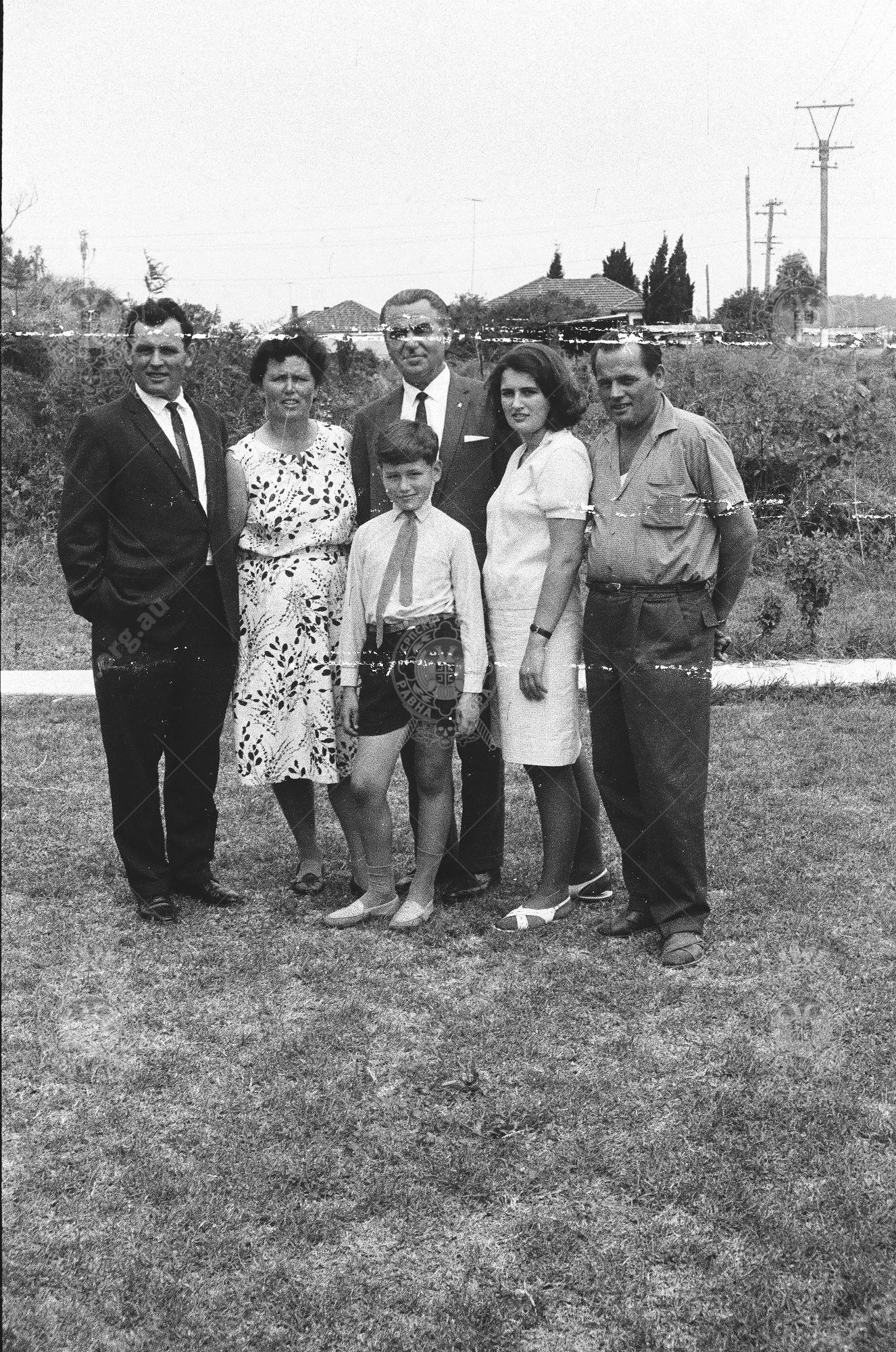 000000040006 000000040006