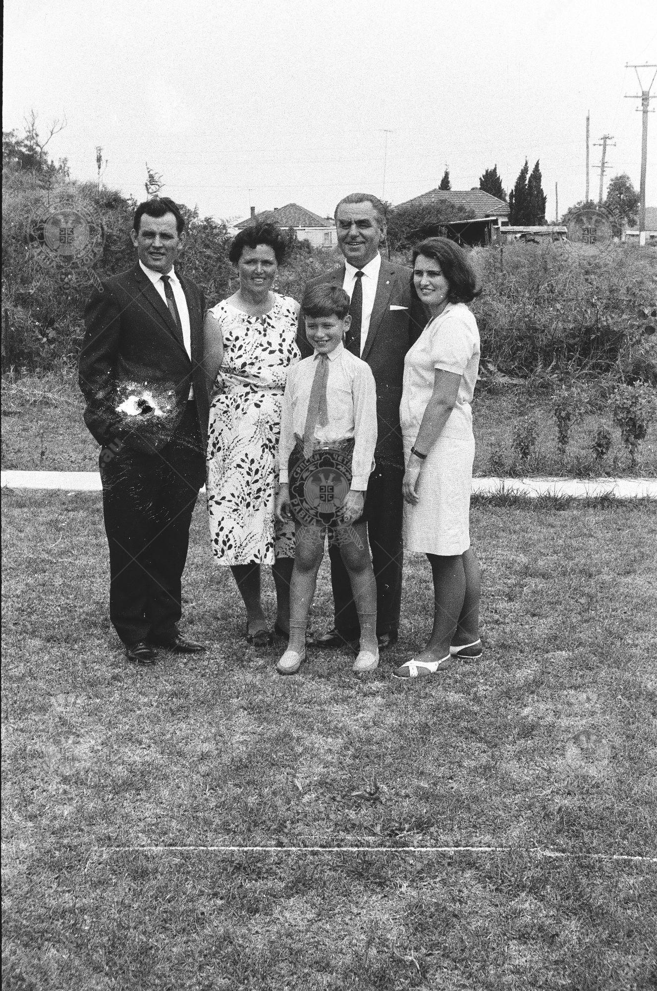 000000040007 000000040007