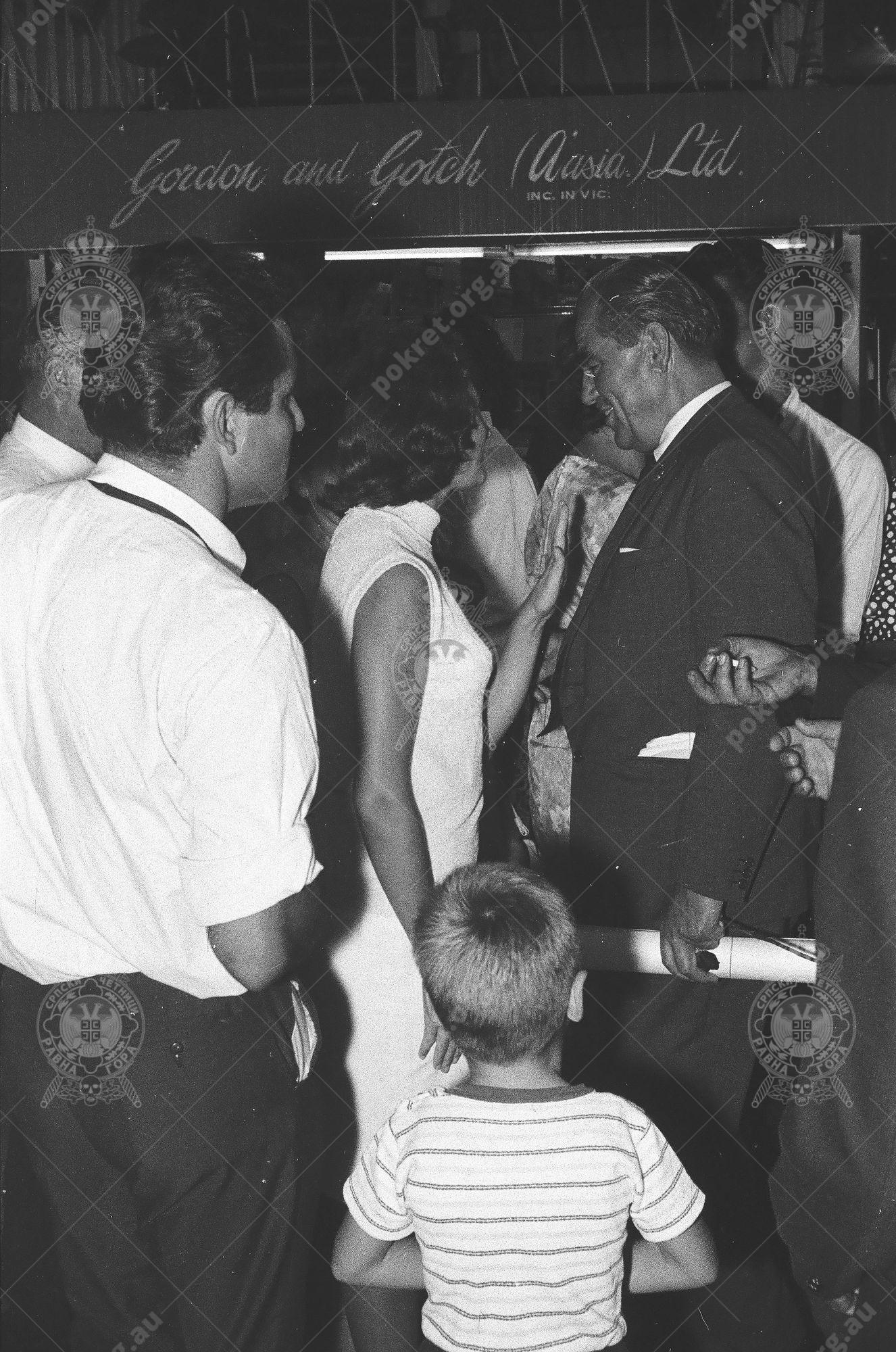 000000040015 000000040015