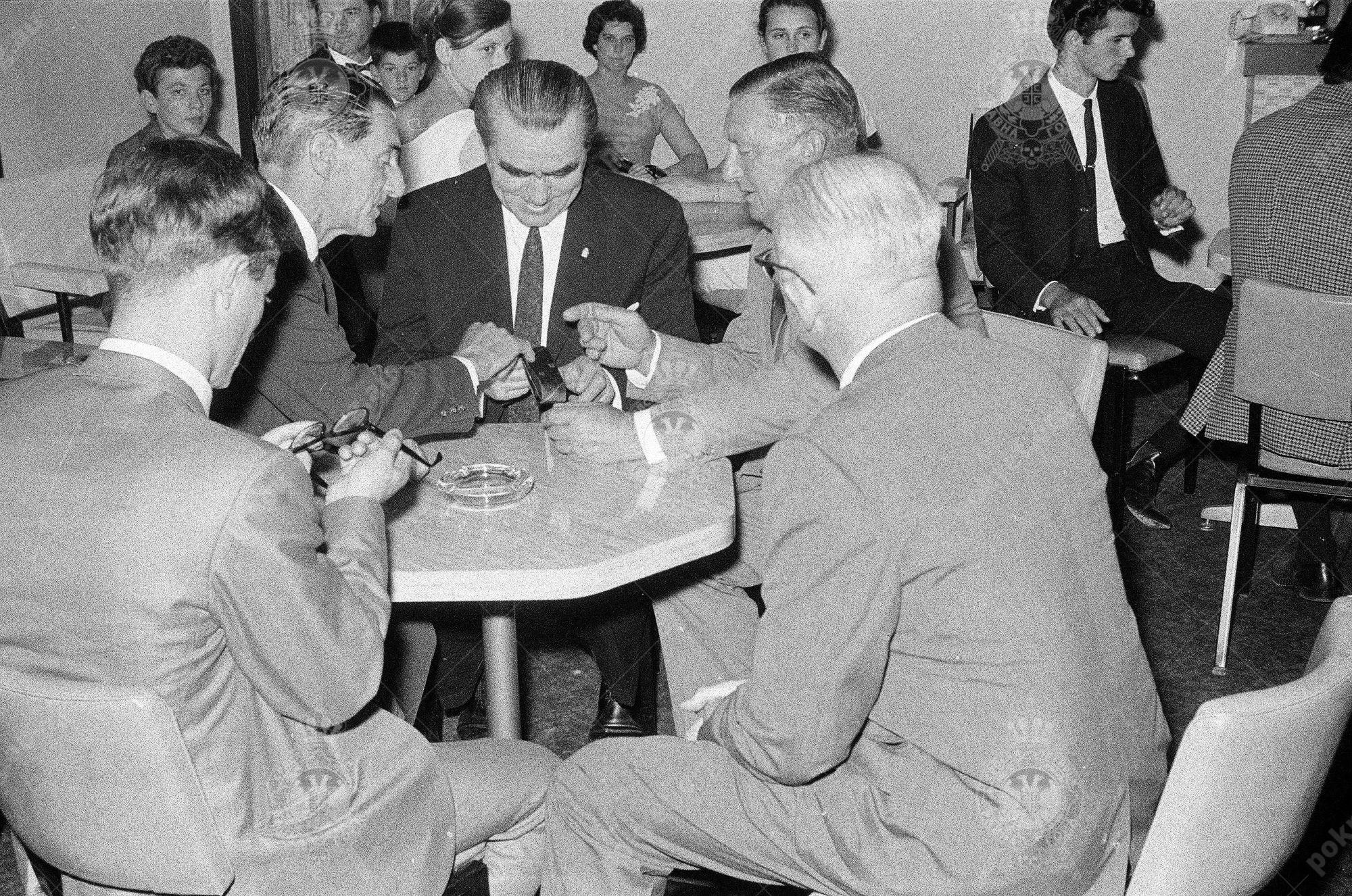 000000070007 000000070007