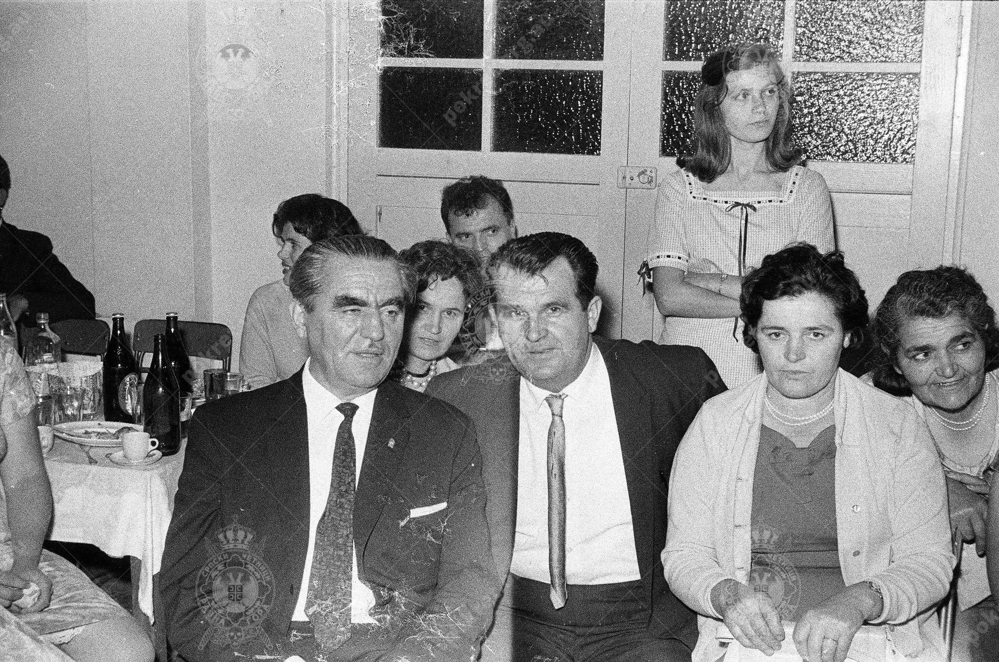 000000070028 000000070028