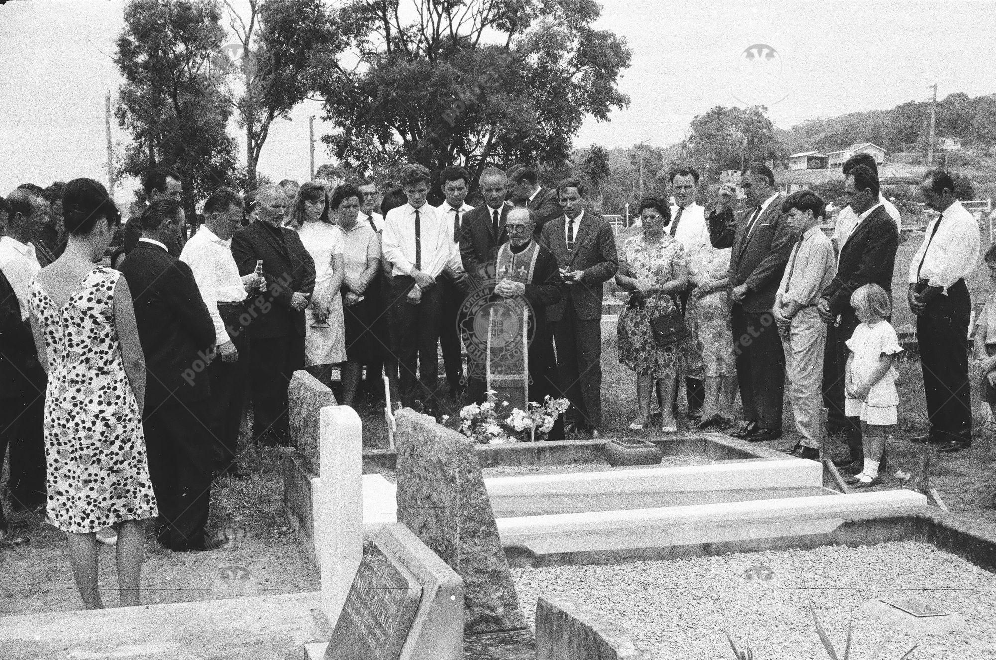 000000090006 000000090006