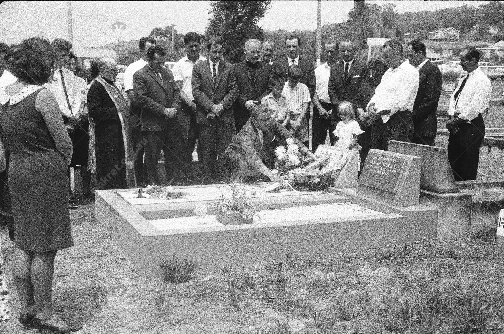 000000090008 000000090008