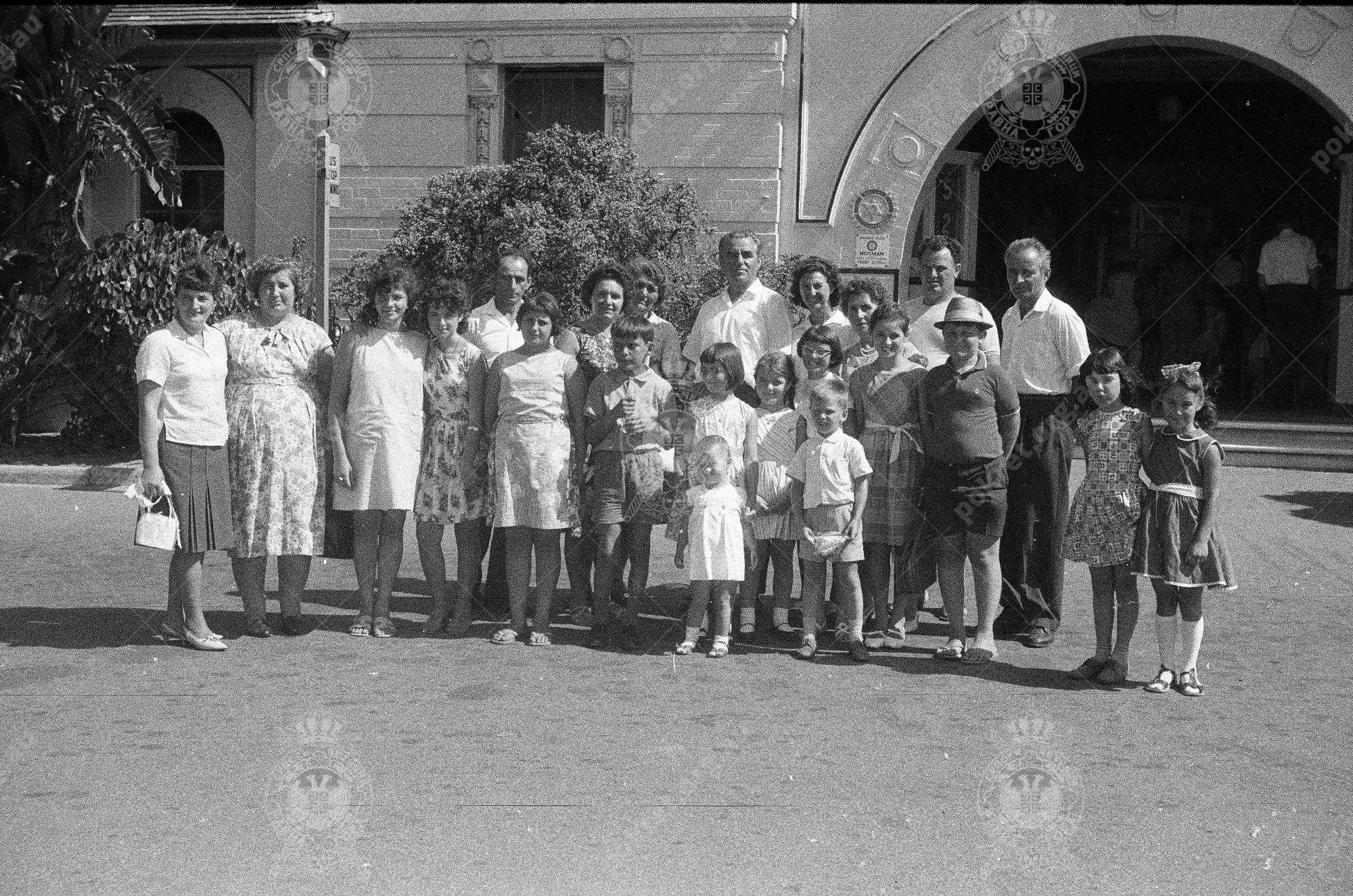 000000090011 000000090011