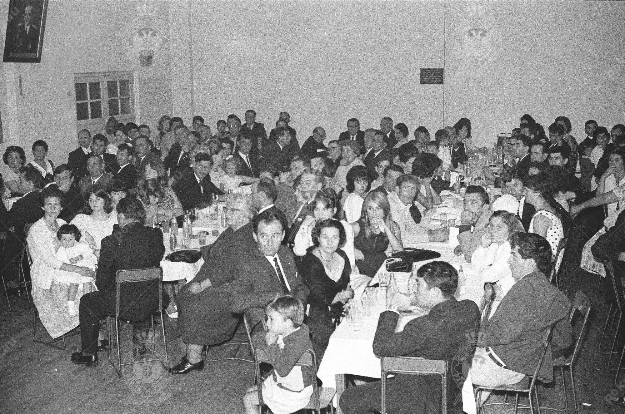 000000100004 000000100004