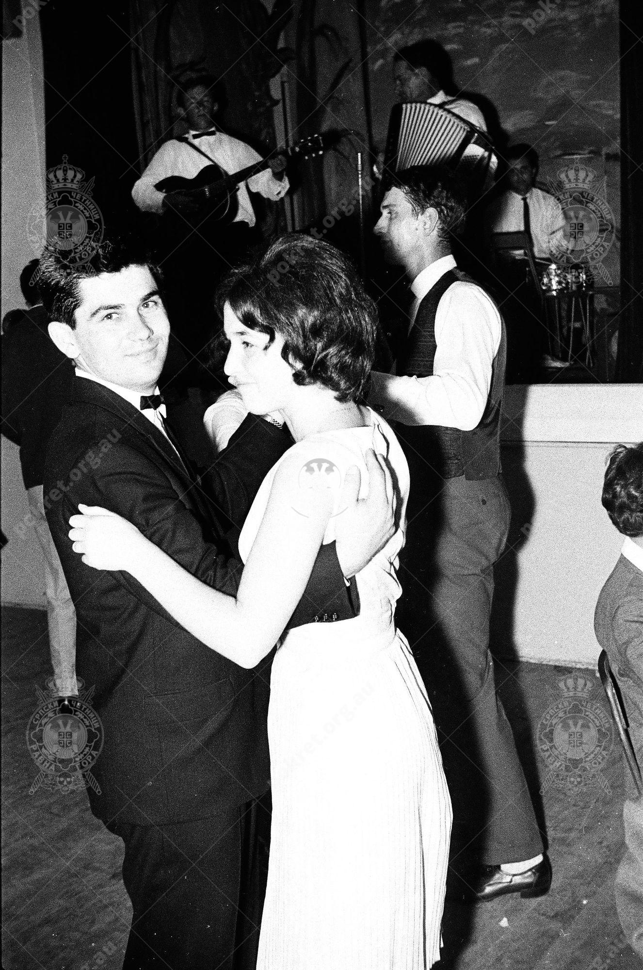 000000100032 000000100032