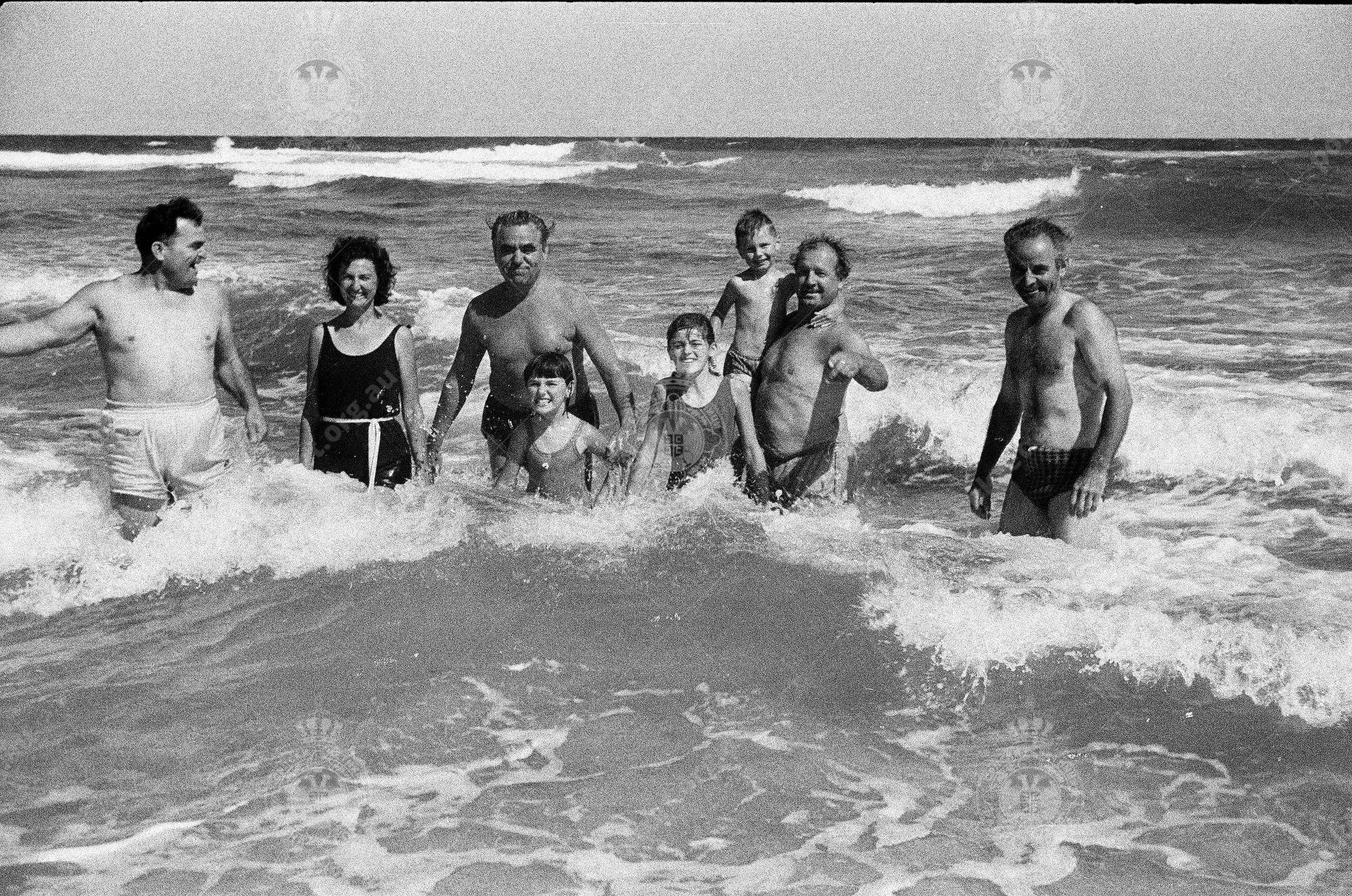 000000110015 000000110015