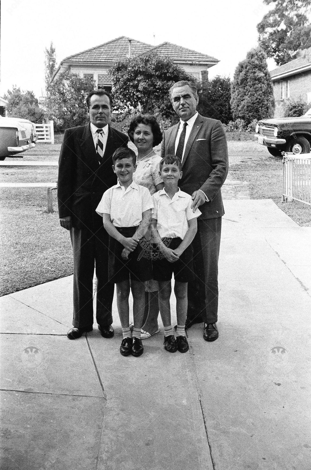 000000110033 000000110033