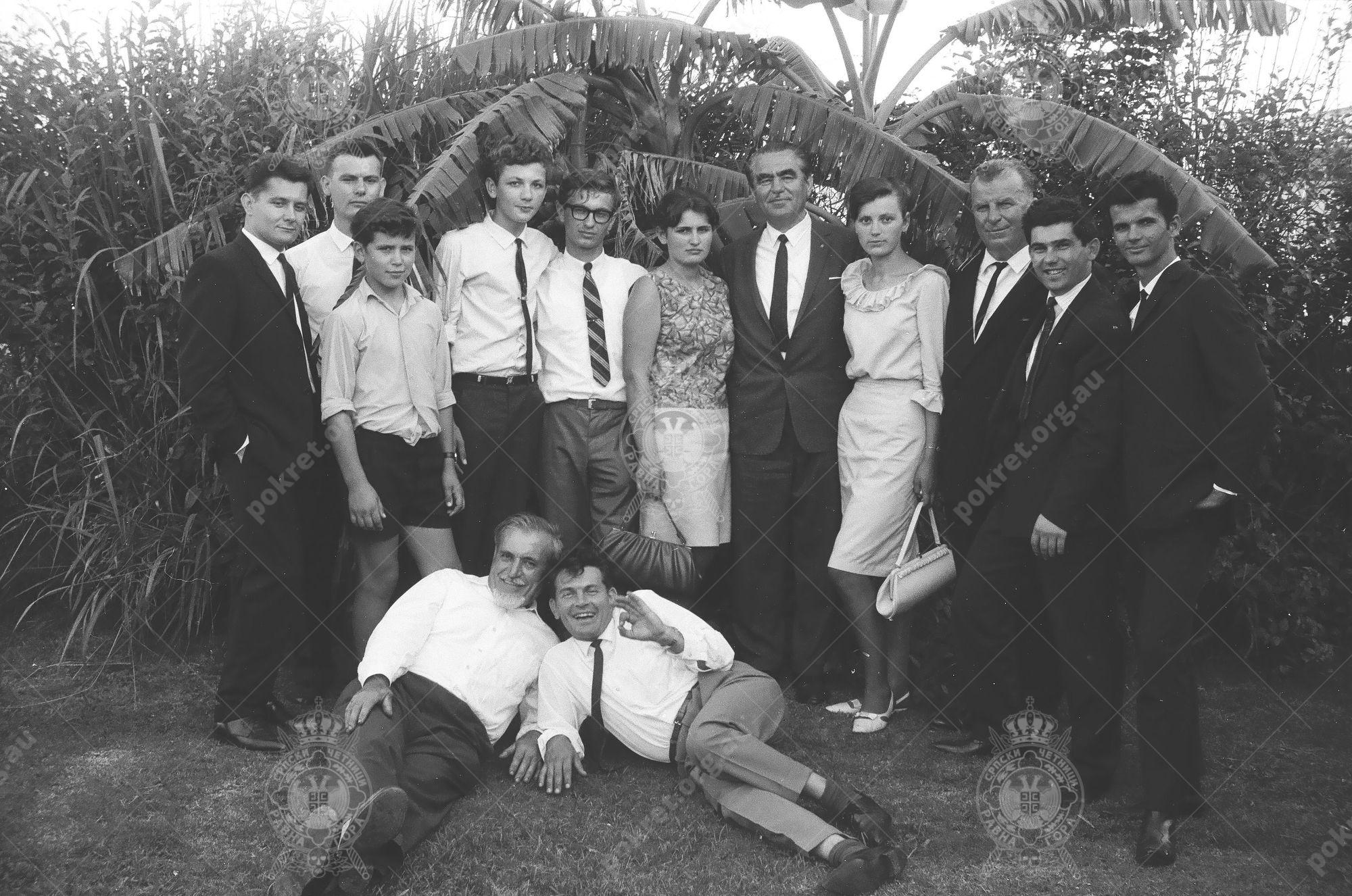 000000140023 000000140023