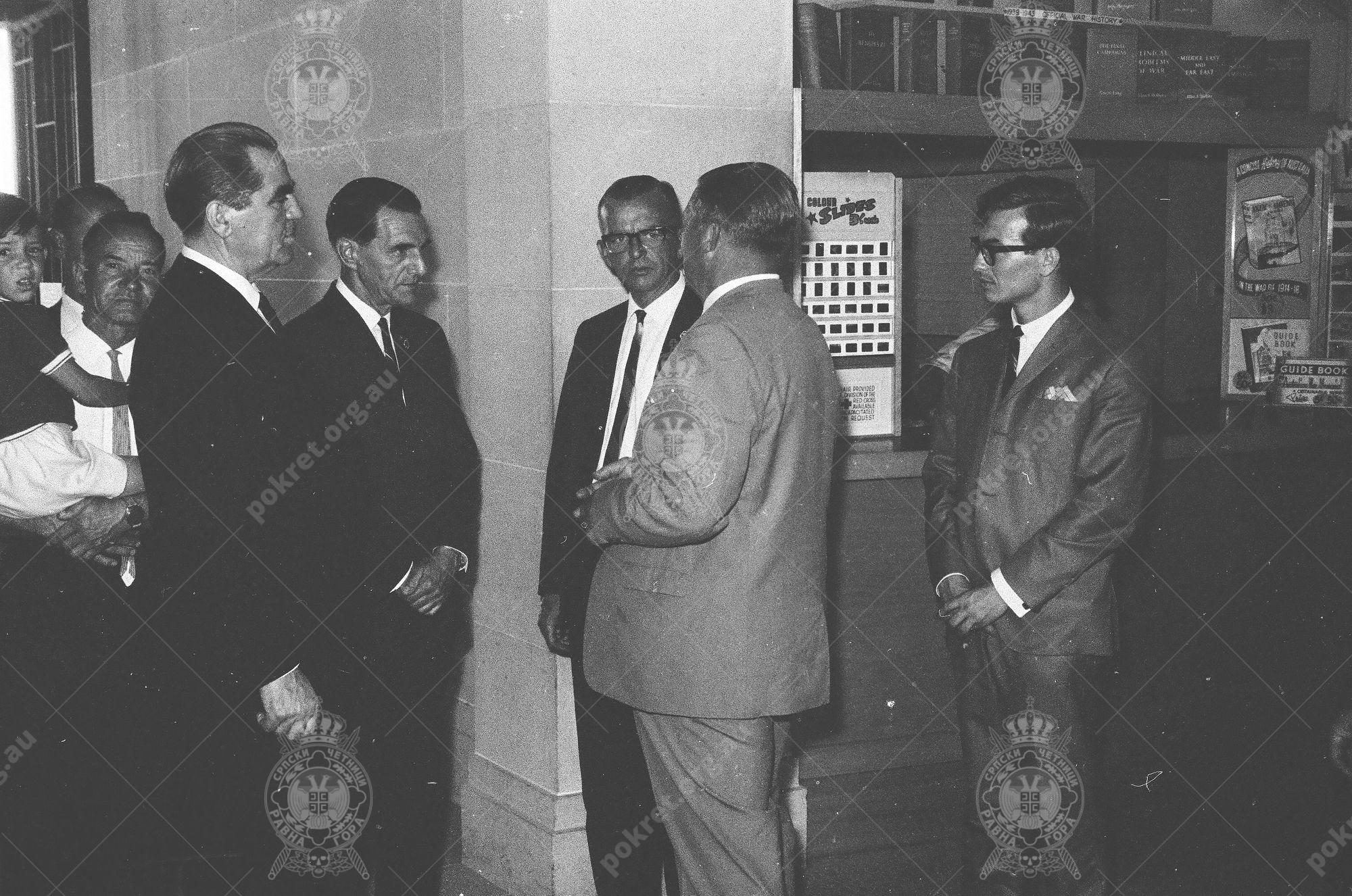 000000210004 000000210004