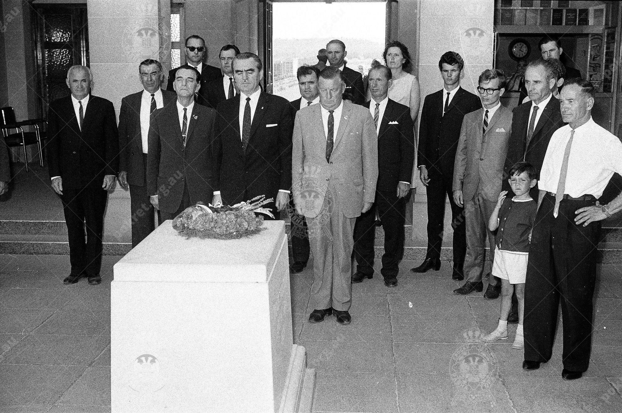 000000210006 000000210006