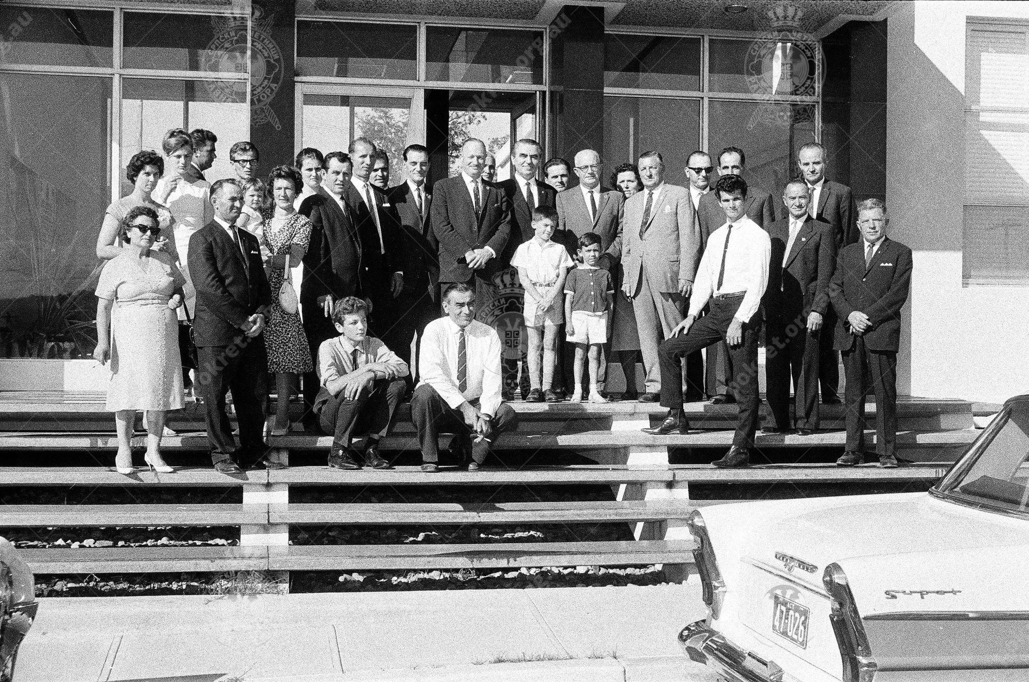 000000210008 000000210008