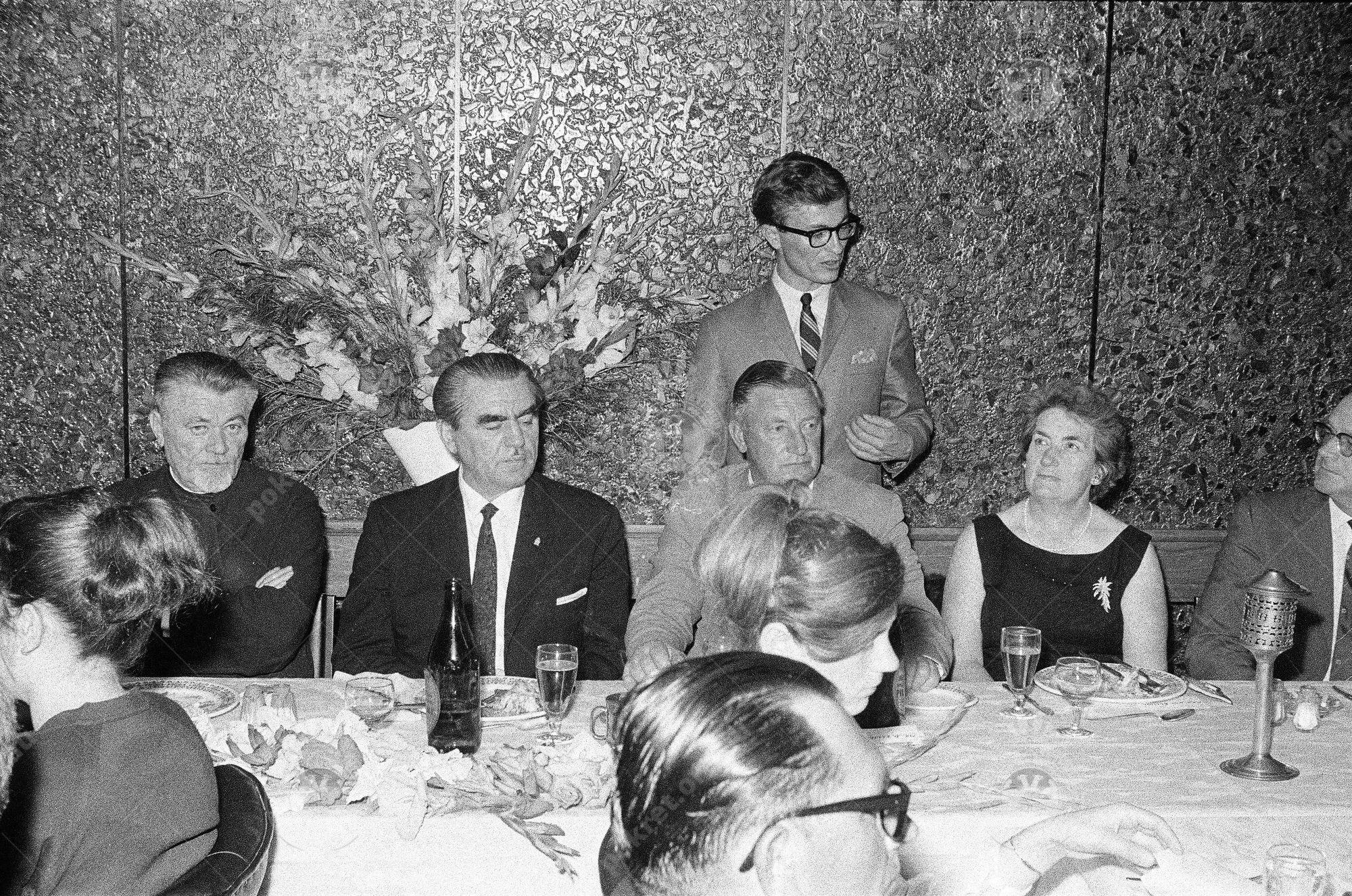 000000210025 000000210025