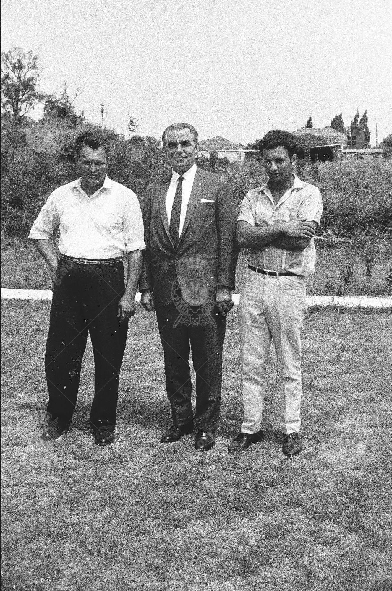 Mona Vale - Family 2.7 Mona Vale - Family 2.7