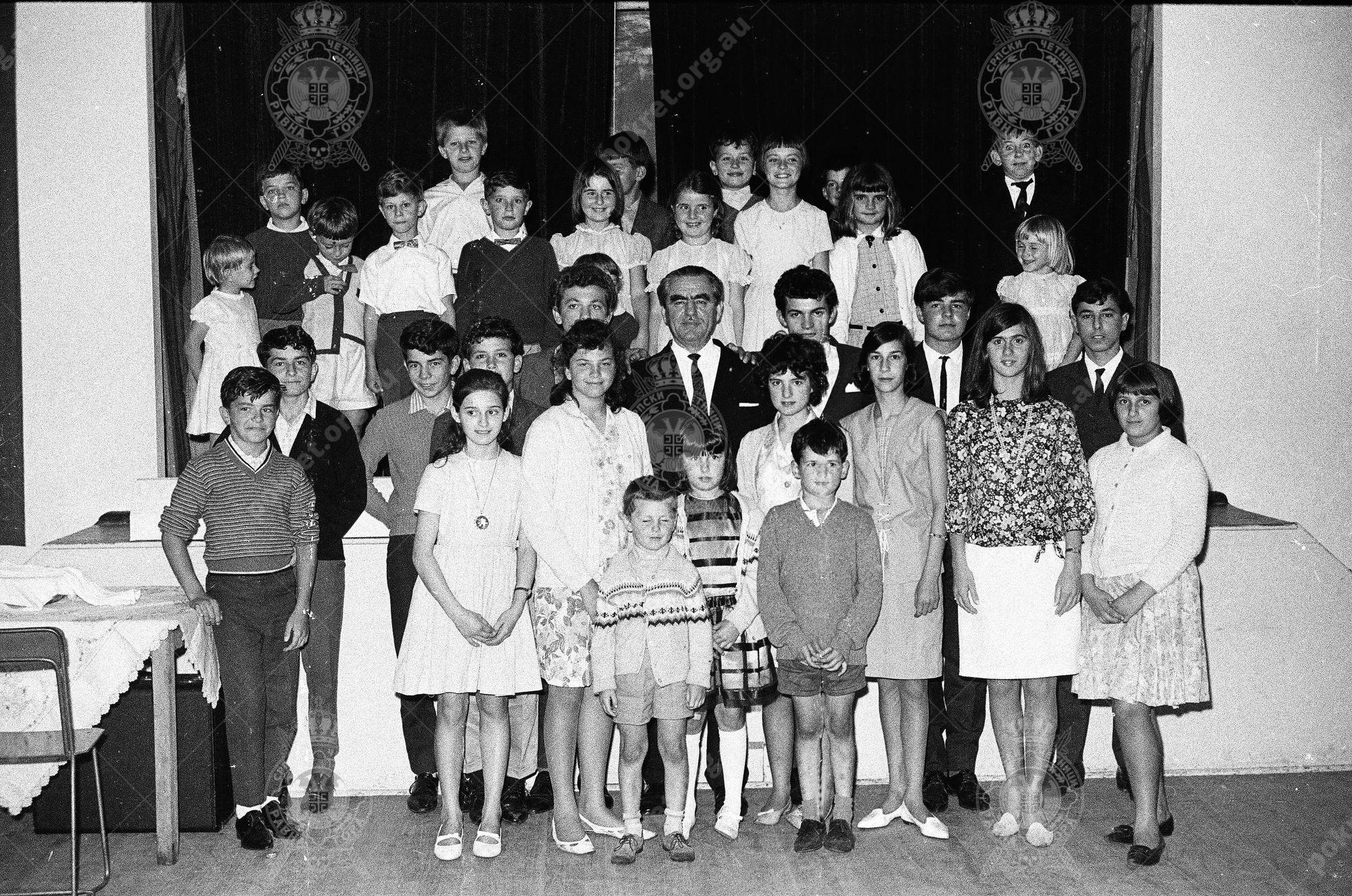 Voj Djujic & MV Kids Voj Djujic & MV Kids